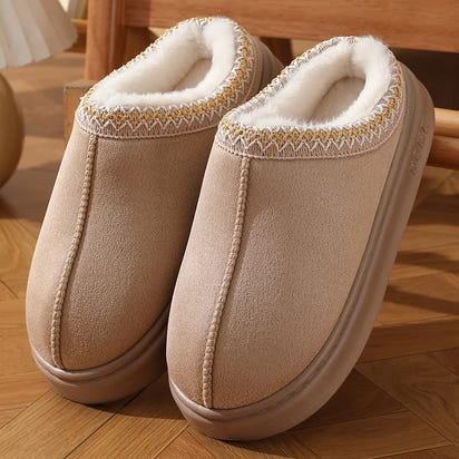 Stylish fluffy platform slippers - elevated comfort for lounging at home