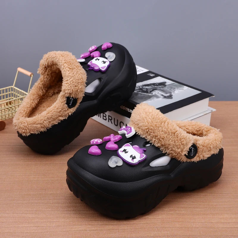 Winter house slippers for women detail view showing cushioned sole