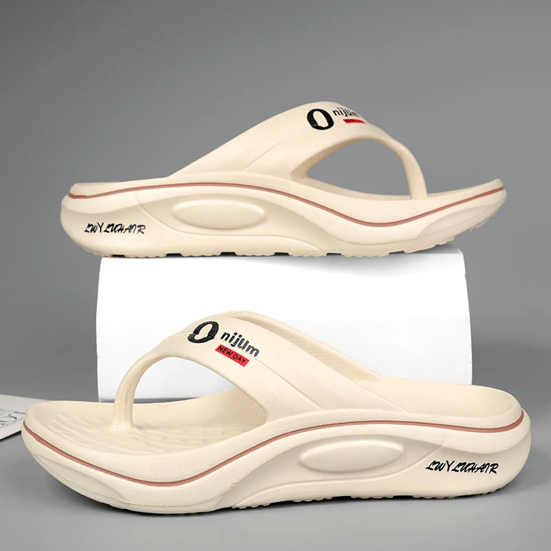 Non-slip men beach sandals quick-dry design